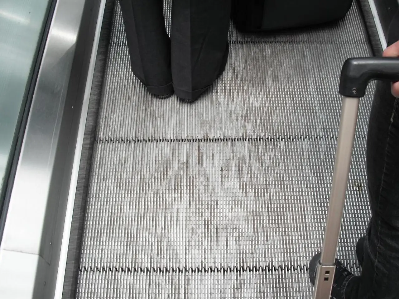 Moving Average with Exponential Weight (EMA): Definition, Mathematical Representation, and...