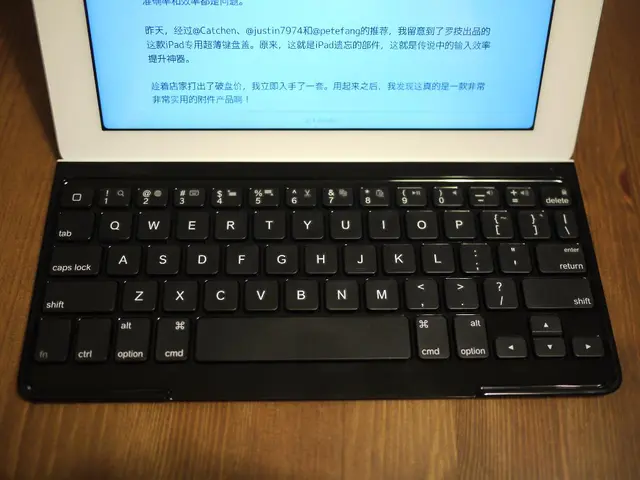 "Origin of Mobility: Unveiling the First Notebook PCs"