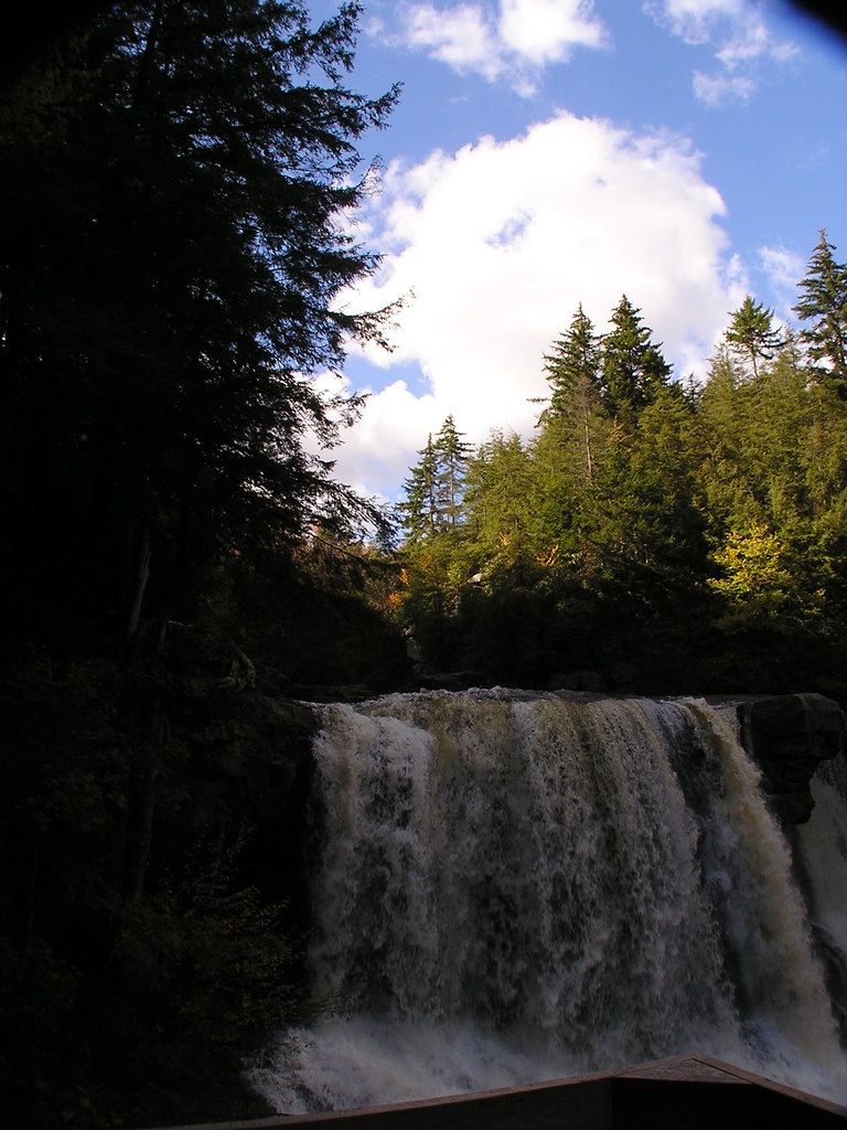 Expert Kalinin shares tips on safeguarding against the Mamont Virus threat.